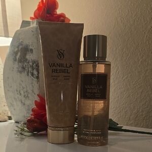 Victoria's Secret Vanilla Rebel Body Wash - Brown and Gold